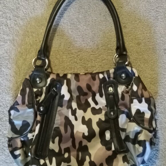 NWOT NINE & CO. CAMO SHOULDER BAG! ☆3FOR$25☆ - Picture 9 of 10